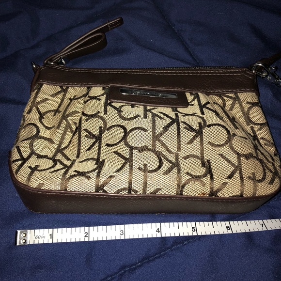 NWOT Calvin Klein Wristlet - Picture 4 of 5